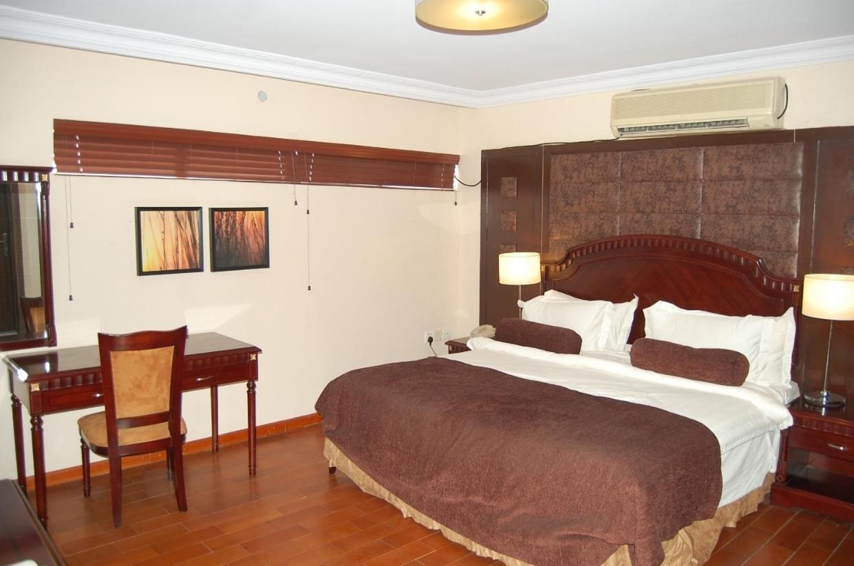 Owu Crown Hotel Ibadan Værelse billede